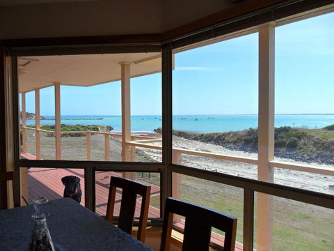 Costa Plenti Southend BnB - Hotel Gold Coast 2