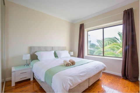 Ultimate Bondi Escape 2 - Hotel Gold Coast 1