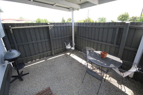 Mayfair Serviced Apartments - Hotel Gold Coast 1