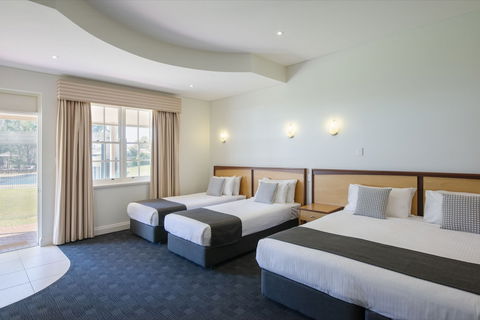 Serafino McLaren Vale - Hotel Gold Coast 5