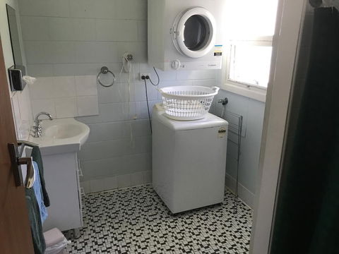 Kangaroo Island Accommodation - Hotel Gold Coast 6