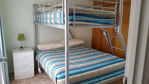 Kangaroo Island Accommodation - Hotel Gold Coast 4