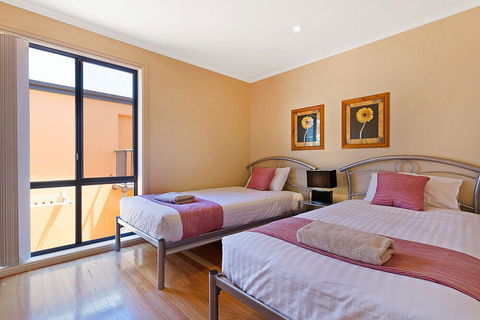 Snug Cove Villas - Hotel Gold Coast 4
