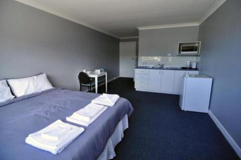 Bribie Island Square - Hotel Gold Coast 4