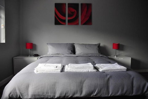 Bribie Island Square - Hotel Gold Coast 3