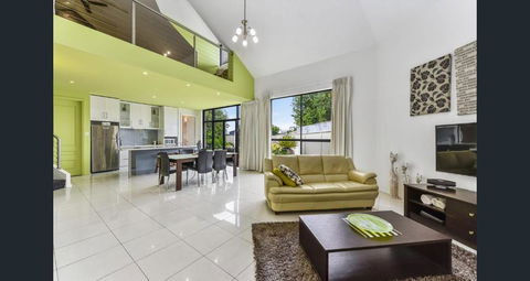 Merlot Verdelho Townhouses - Hotel Gold Coast 5