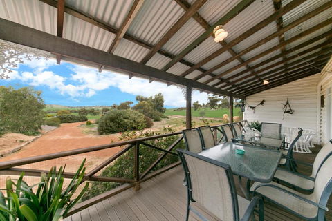 Hillside Country Retreat - Hotel Gold Coast 6