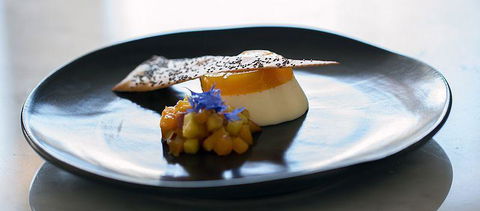 Q Dining - Hotel Gold Coast 12