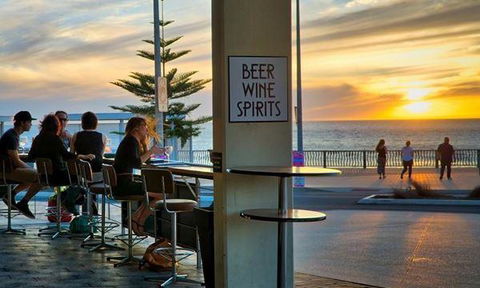 NINE 50 Restaurant & Bar - Hotel Gold Coast 1