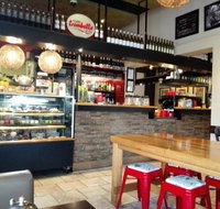 Mamma Lina's Bar Cafe - Hotel Gold Coast