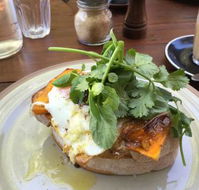 Crowded House Cafe