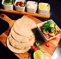 Chally's Bar and Bistro - Hotel Gold Coast