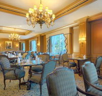 The Dining Room - Hotel Gold Coast