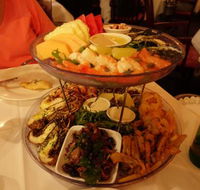 Basil's Seafood Restaurant - Hotel Gold Coast