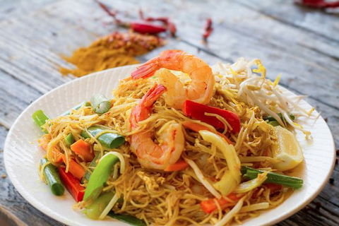 P'Nut Street Noodles (Wok On Inn) Norwest - Hotel Gold Coast 0