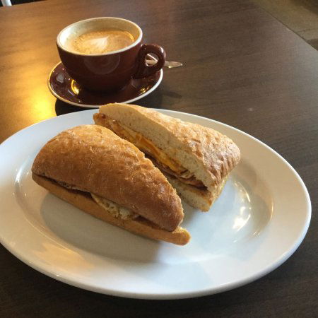 HCafe Quakers Court - Hotel Gold Coast 0