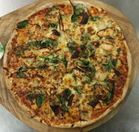 Middle Rock Pizza and Eatery