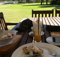 The Crossing Cafe - Hotel Gold Coast