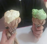Annie's Old Fashioned Ice Cream Parlour - Hotel Gold Coast