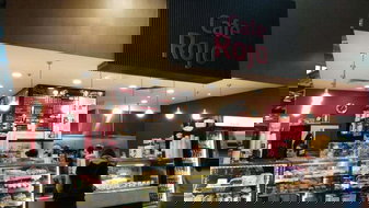 Essendon Restaurants and Takeaway Hotel Gold Coast Hotel Gold Coast