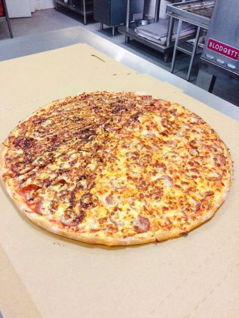 Rocky's Pizza - Hotel Gold Coast 0