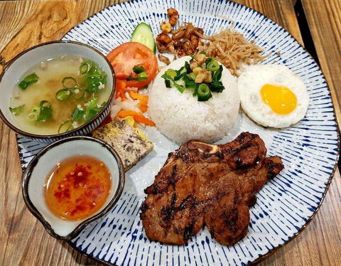 Chopsticks Vietnamese Restaurant - Hotel Gold Coast 0