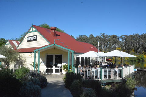 The Boathouse Restaurant At Lake Daylesford - Hotel Gold Coast 0