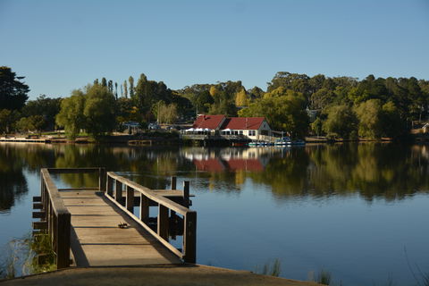 The Boathouse Restaurant At Lake Daylesford - Hotel Gold Coast 1