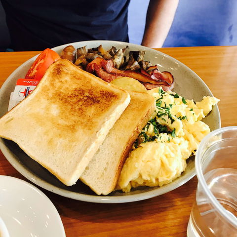 Aquablu Bistrobar - Hotel Gold Coast 0