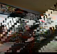 Hanoi Corner - Take Away Only Until Further Notice - Hotel Gold Coast