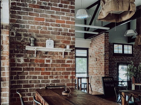 Antica Australis - Hotel Gold Coast 1