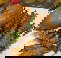 Grill and Bare Cafe Restaurant - Hotel Gold Coast