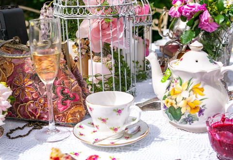 Annie's High Teas - Hotel Gold Coast 0