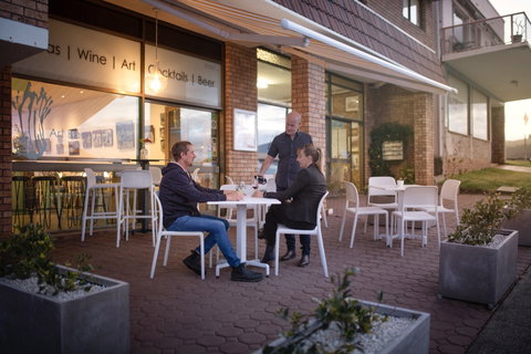 Art Bar Kiama - Hotel Gold Coast 1