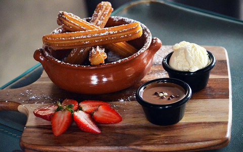 Sir Braxton Chocolate Bar - Hotel Gold Coast 0