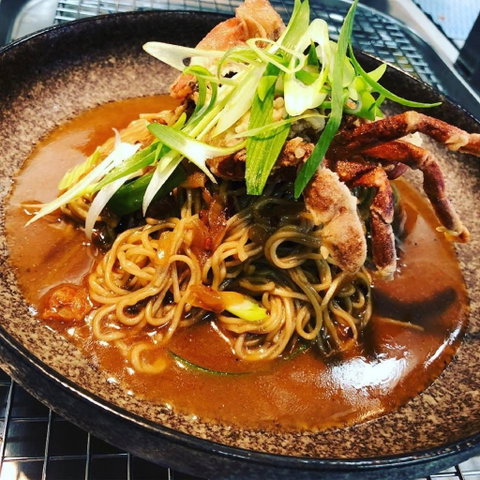 Chow's Table - Hotel Gold Coast 0