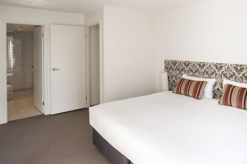Nok Nok Thai Eating House - Hotel Gold Coast 0