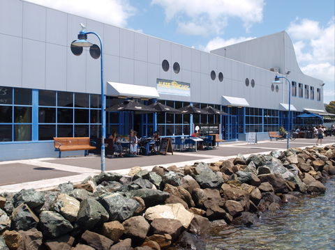 GJ's Bay Cafe And Grill - Hotel Gold Coast 0