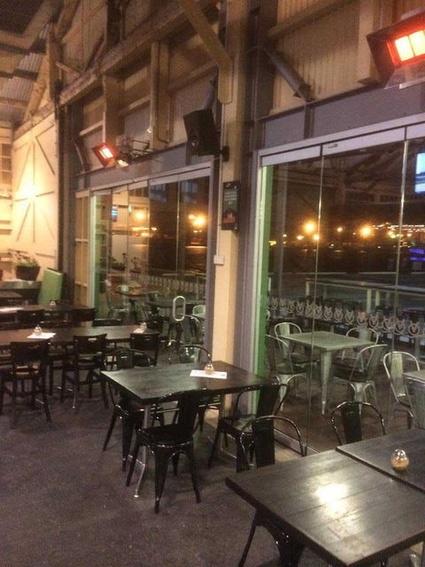 B Shed Cafe - Hotel Gold Coast 0