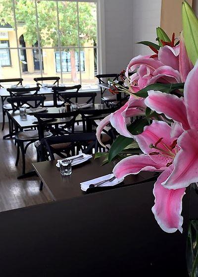 Clearwater Cafe - Hotel Gold Coast 9