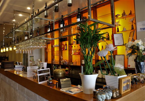 Thai Queanbeyan Restaurant - Hotel Gold Coast 0