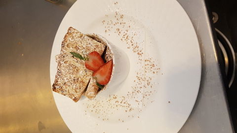 Three Little Pigs - Bar And Bistro - Hotel Gold Coast 2