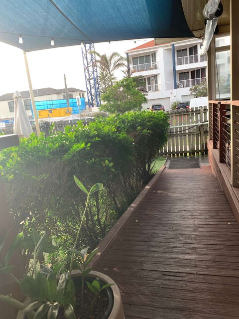 Avvia - Cafe Restaurant - Hotel Gold Coast 0