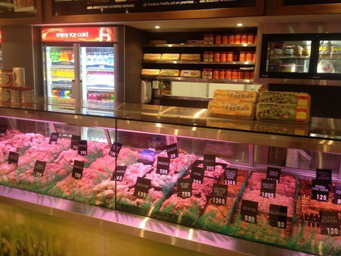 KB Chickens - Hotel Gold Coast 0