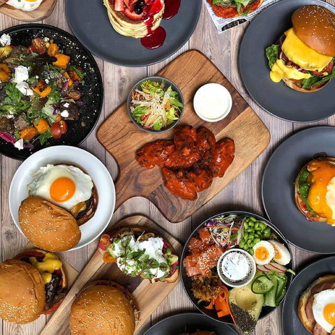 Dizy's - Hotel Gold Coast 0