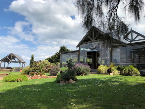 Phillip Island Winery - Hotel Gold Coast 2