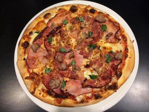 11 Inch Pizza Docklands - Hotel Gold Coast 0
