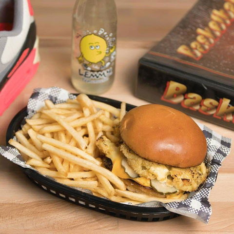 4 Ounces Burger Co - Alexandria - Hotel Gold Coast 0