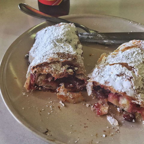 Tasic Hot Burek - Hotel Gold Coast 0