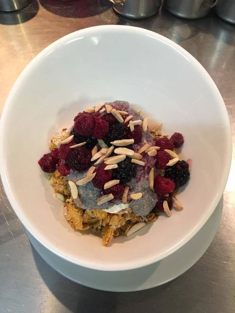 The Prikly Pair - Hotel Gold Coast 0